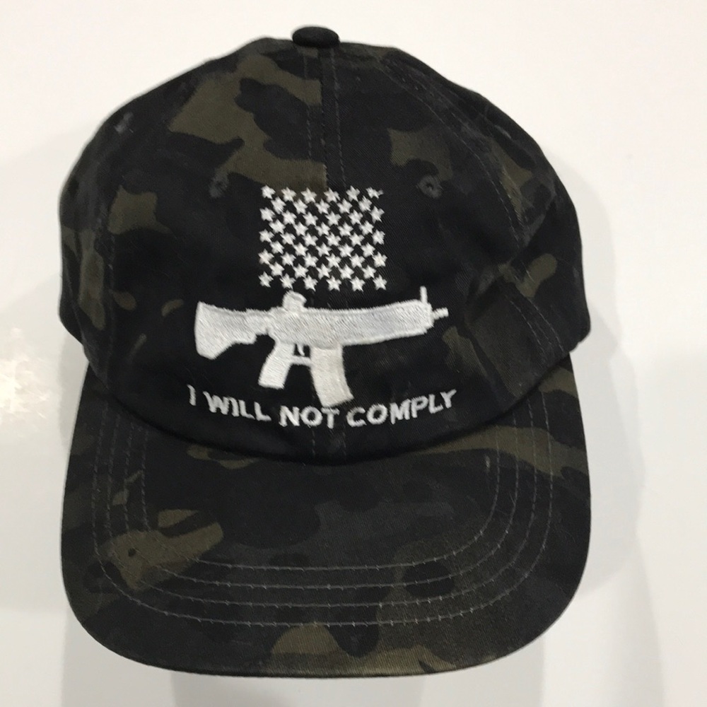 I will not comply Rifle Weapon Cap Hat Mens. Black, tan (Camouflage)